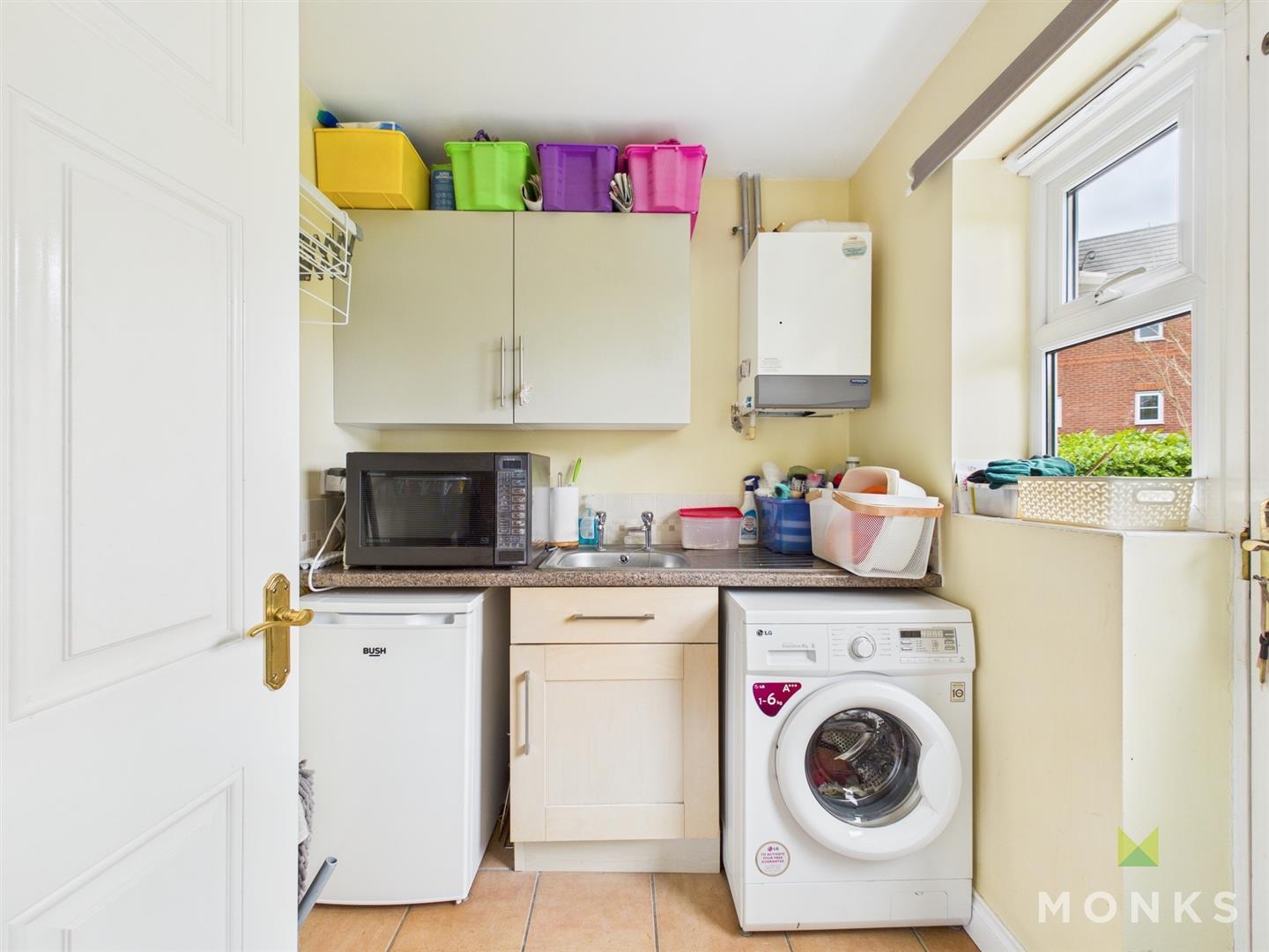 28 Bentley Drive, Oswestry, SY11 1TQ For Sale